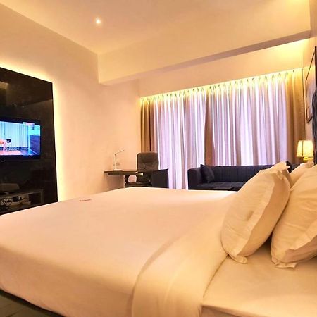 Galaxy Club & Hotel Bijāpur Eksteriør bilde
