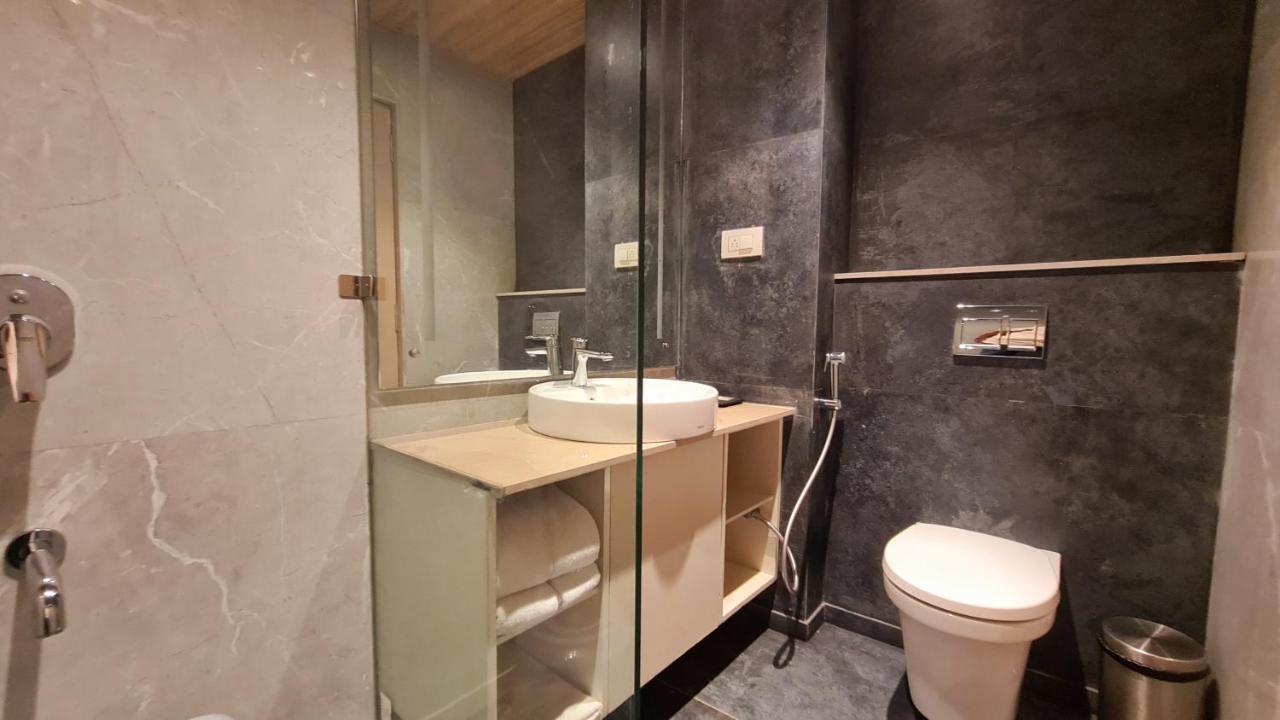 Galaxy Club & Hotel Bijāpur Eksteriør bilde