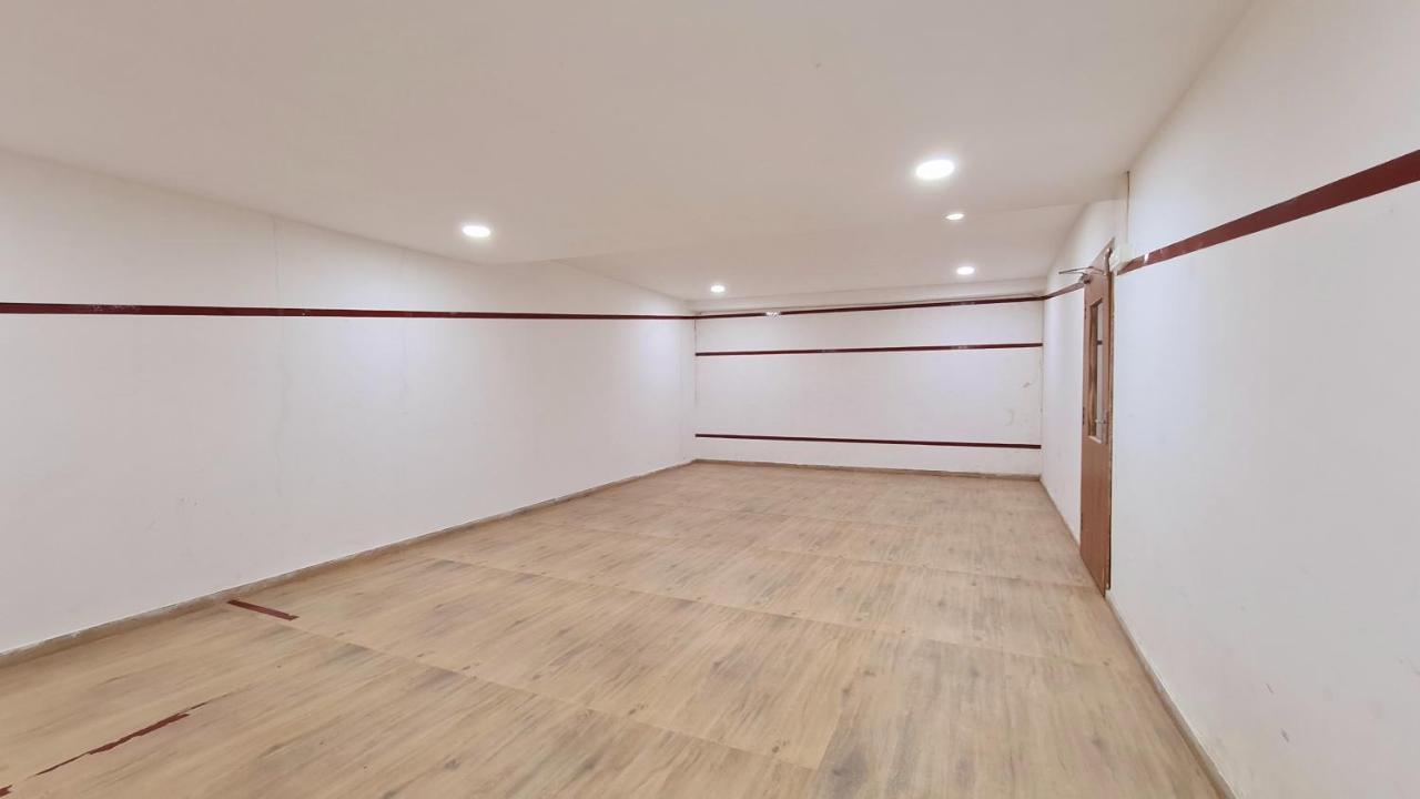 Galaxy Club & Hotel Bijāpur Eksteriør bilde