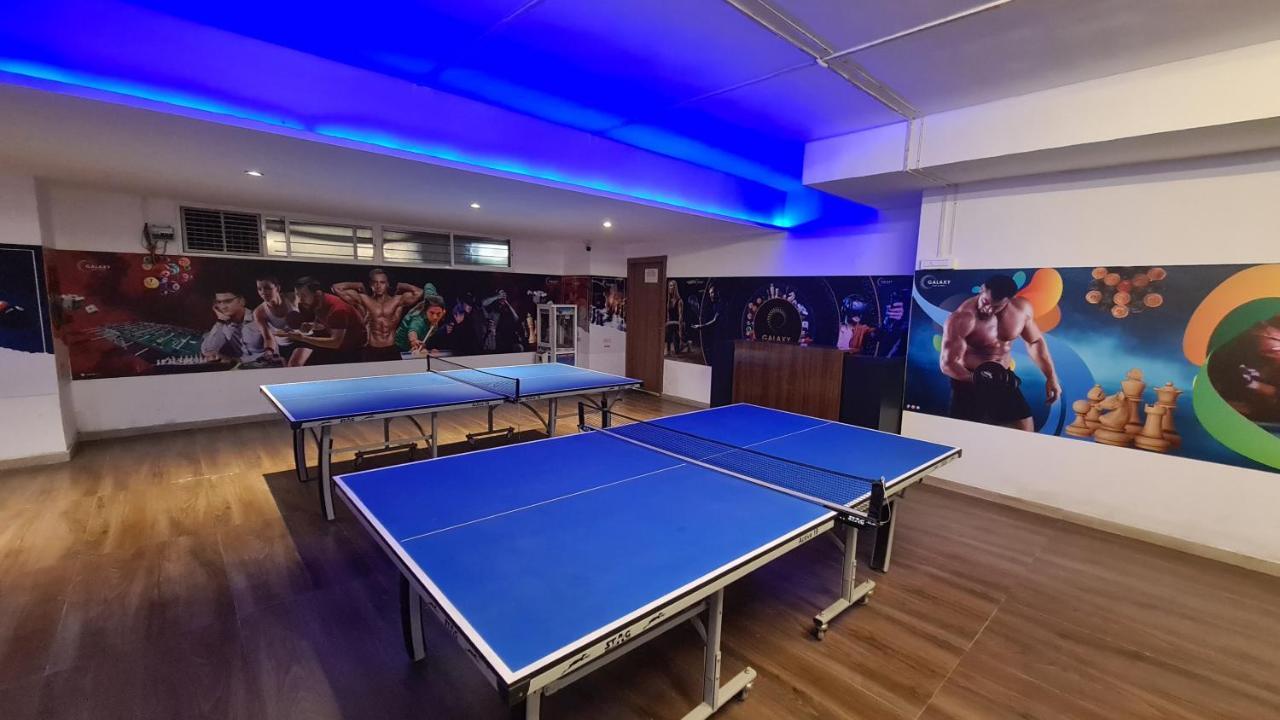Galaxy Club & Hotel Bijāpur Eksteriør bilde