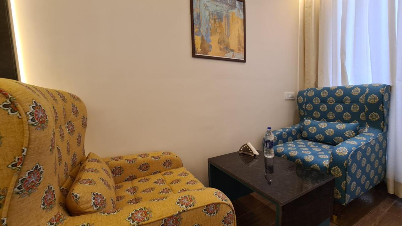 Galaxy Club & Hotel Bijāpur Eksteriør bilde